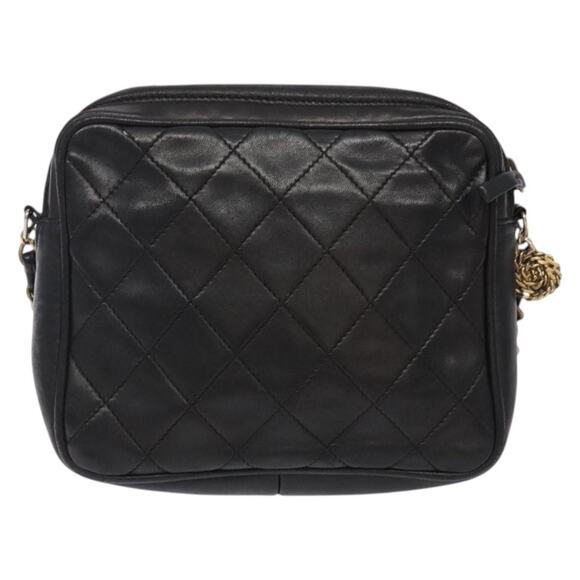 Chanel Matelasse Chain Shoulder Bag - Picture 2 of 7